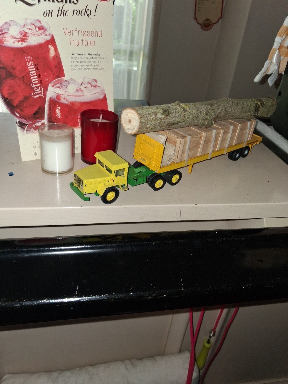 Uniek model vrachtwagen met lading, Hobby en Vrije tijd, Modelauto's | 1:50, Ophalen of Verzenden, Zo goed als nieuw, Dinky Toys
