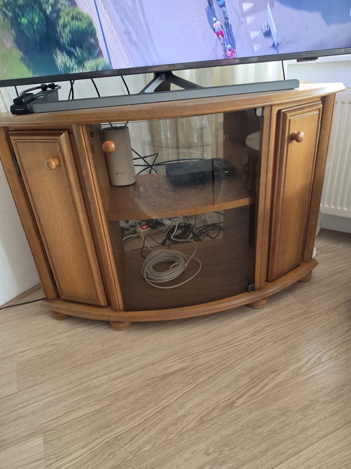 TV- kast, Ophalen