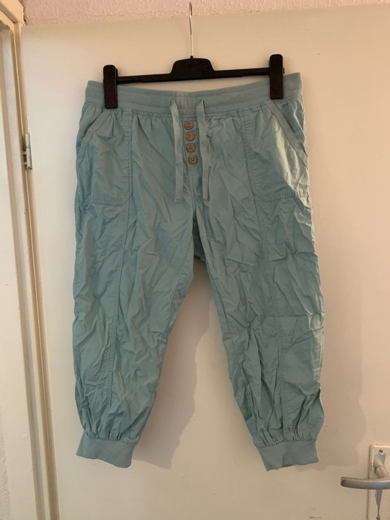 Groene capri van de Takko. Maat XL, Maat 46/48 (XL) of groter, Ophalen of Verzenden, Zo goed als nieuw, Driekwart