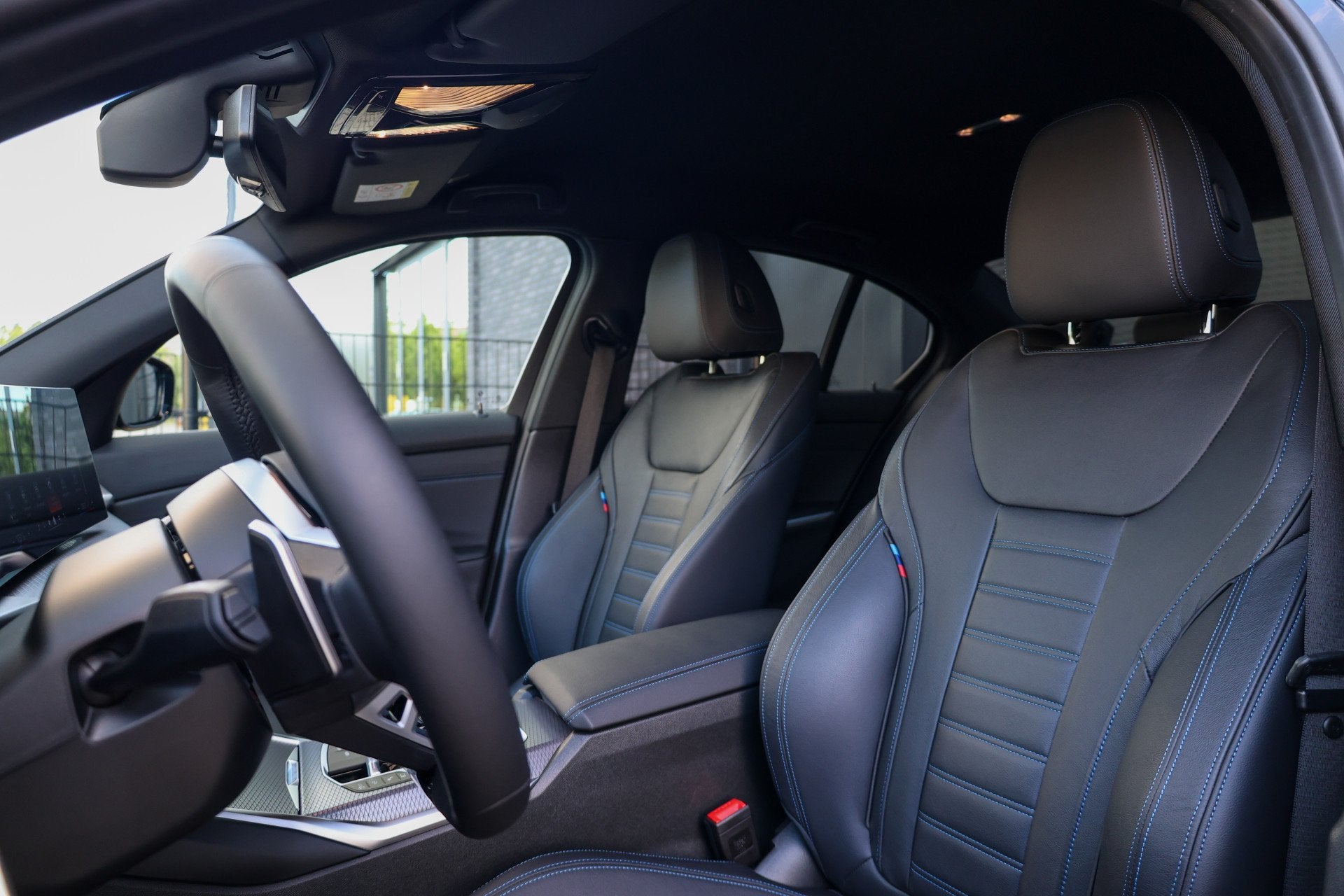 BMW 3-serie 330e | BTW | M-SPORT | ACC | HUD | 360 | MEMORY, Auto's, BMW, Achterwielaandrijving, Gebruikt, Zwart, 4 cilinders