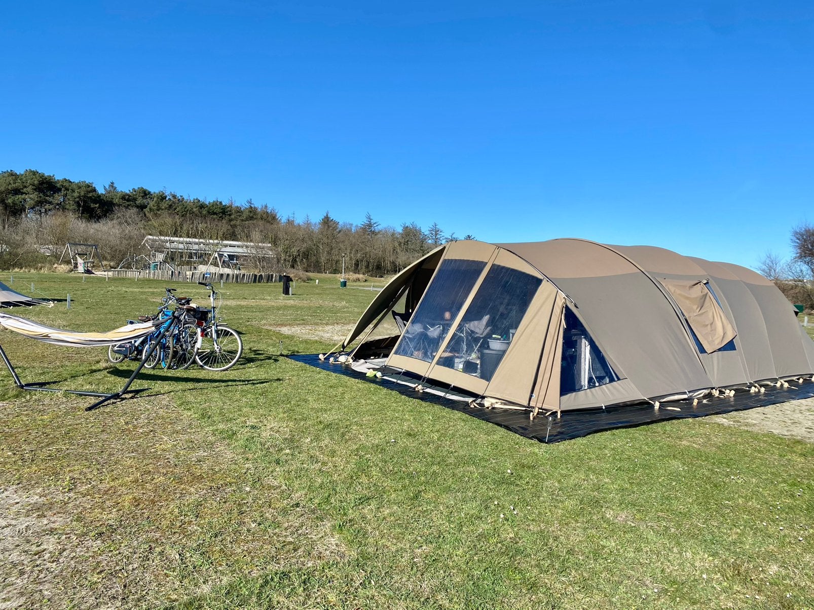 Tent op camping stortemelk vlieland 6 pers 3-9 tm 10-9, Ophalen, Zo goed als nieuw