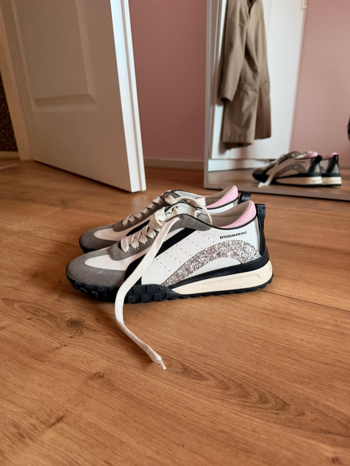 Dsquared sneakers, Kleding | Dames, Schoenen, Wit, Ophalen of Verzenden, Sneakers of Gympen, Zo goed als nieuw