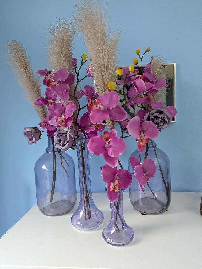 Paarse decoratie, Huis en Inrichting, Woonaccessoires | Vazen, Overige kleuren, Ophalen of Verzenden, Minder dan 50 cm, Glas