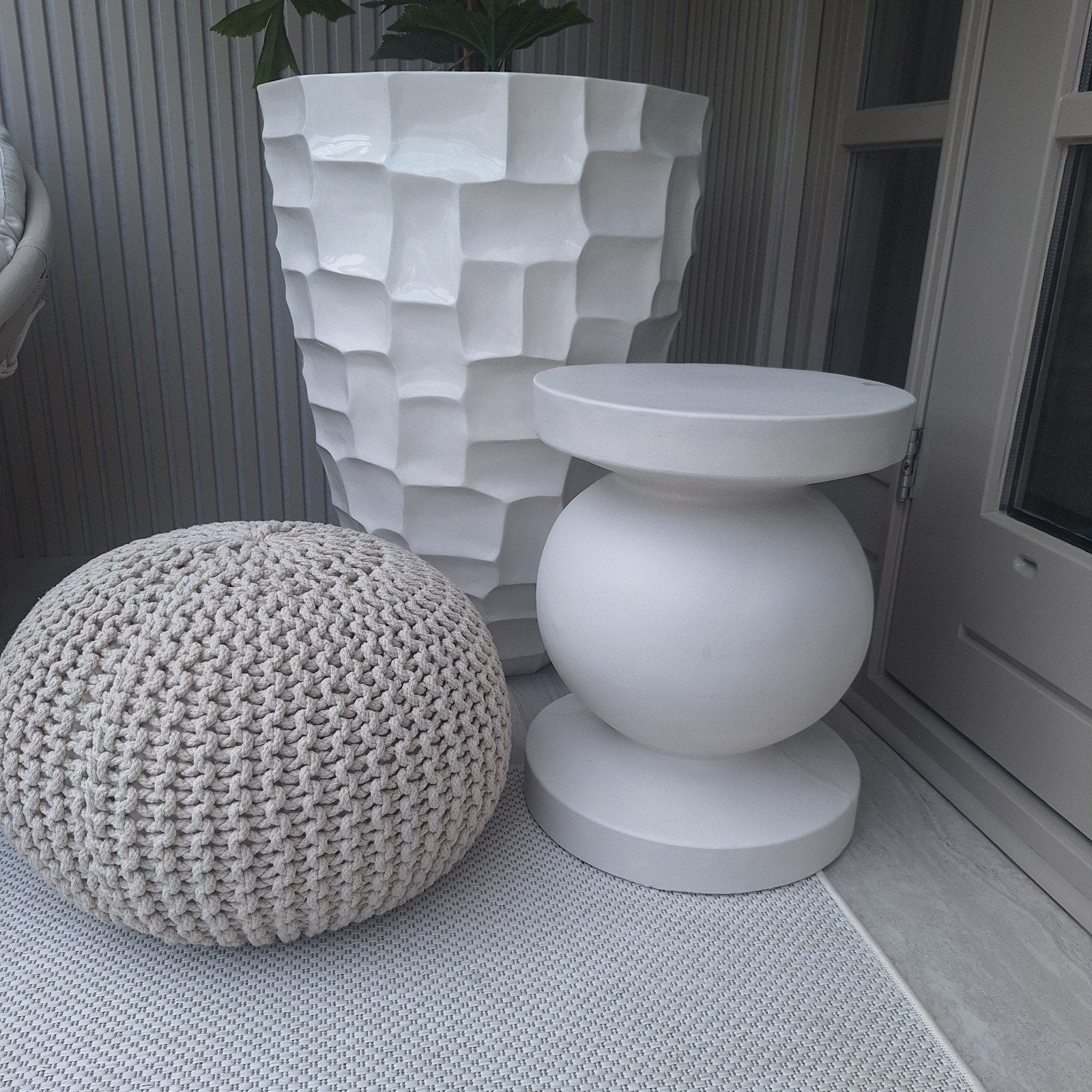 Mooi krukje of tafeltje zuil  licht beige creme kleurig, Ophalen, Zo goed als nieuw, X, X
