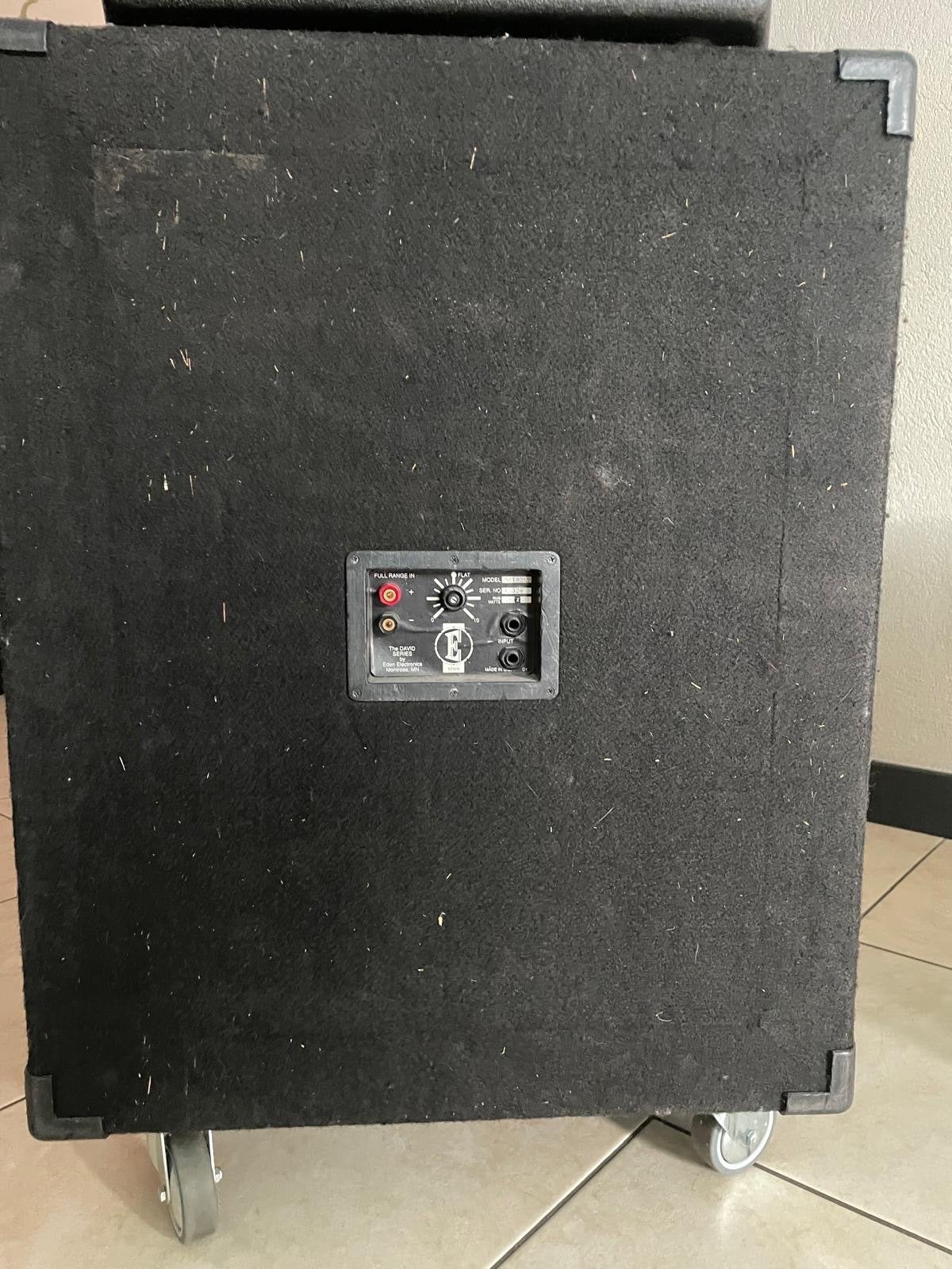 Grote bas box met wielen - Ideaal voor feestjes, Audio, Tv en Foto, Luidsprekers, Gebruikt, Party speaker, Ophalen, 150 watt of meer