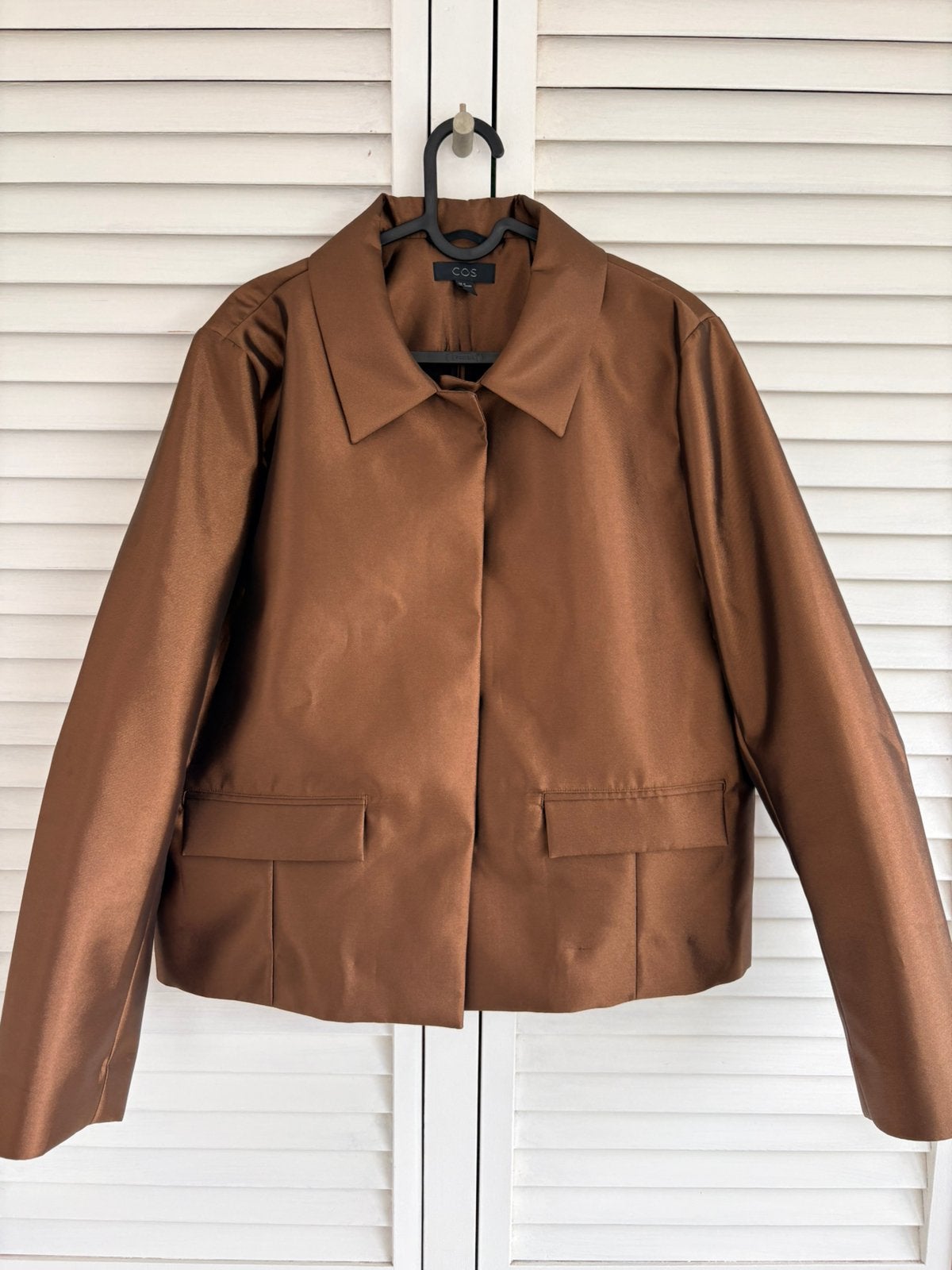 Nieuw jasje Cos maat 44 glans, Verzenden, Nieuw, Maat 42/44 (L), Bruin