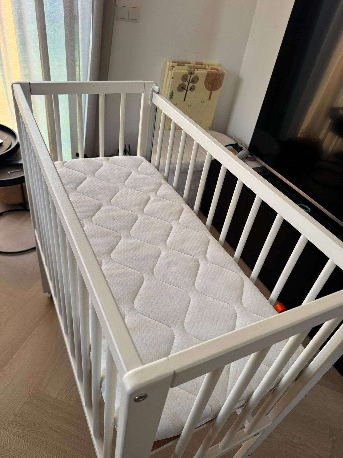 Wit co-sleeper met wieltjes. Incl. matras - 40x80 cm, Ophalen, 70 tot 85 cm, Zo goed als nieuw, Minder dan 140 cm