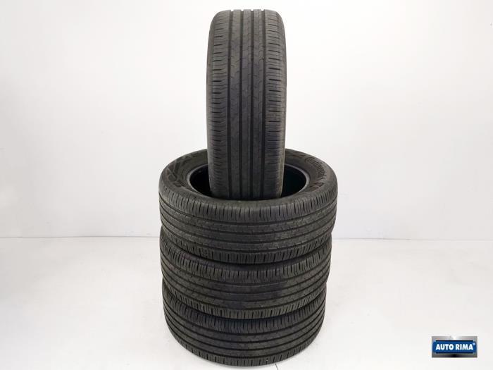 Bandenset van een Volvo V60, Auto-onderdelen, Banden en Velgen, Personenwagen, Gebruikt, 3 maanden garantie, Ophalen of Verzenden