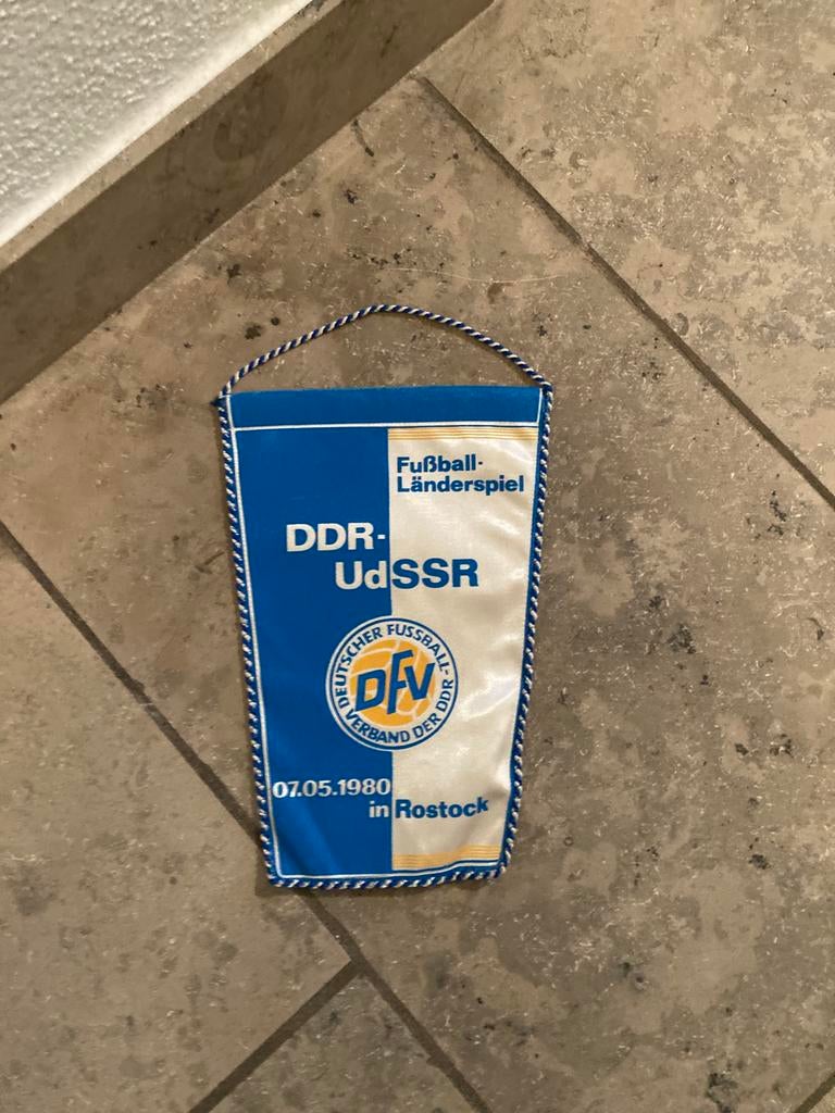 HERINNERINGSVAAN DDR-RUSLAND 1980, Ophalen of Verzenden, Zo goed als nieuw, Buitenlandse clubs, Vaantje of Sjaal