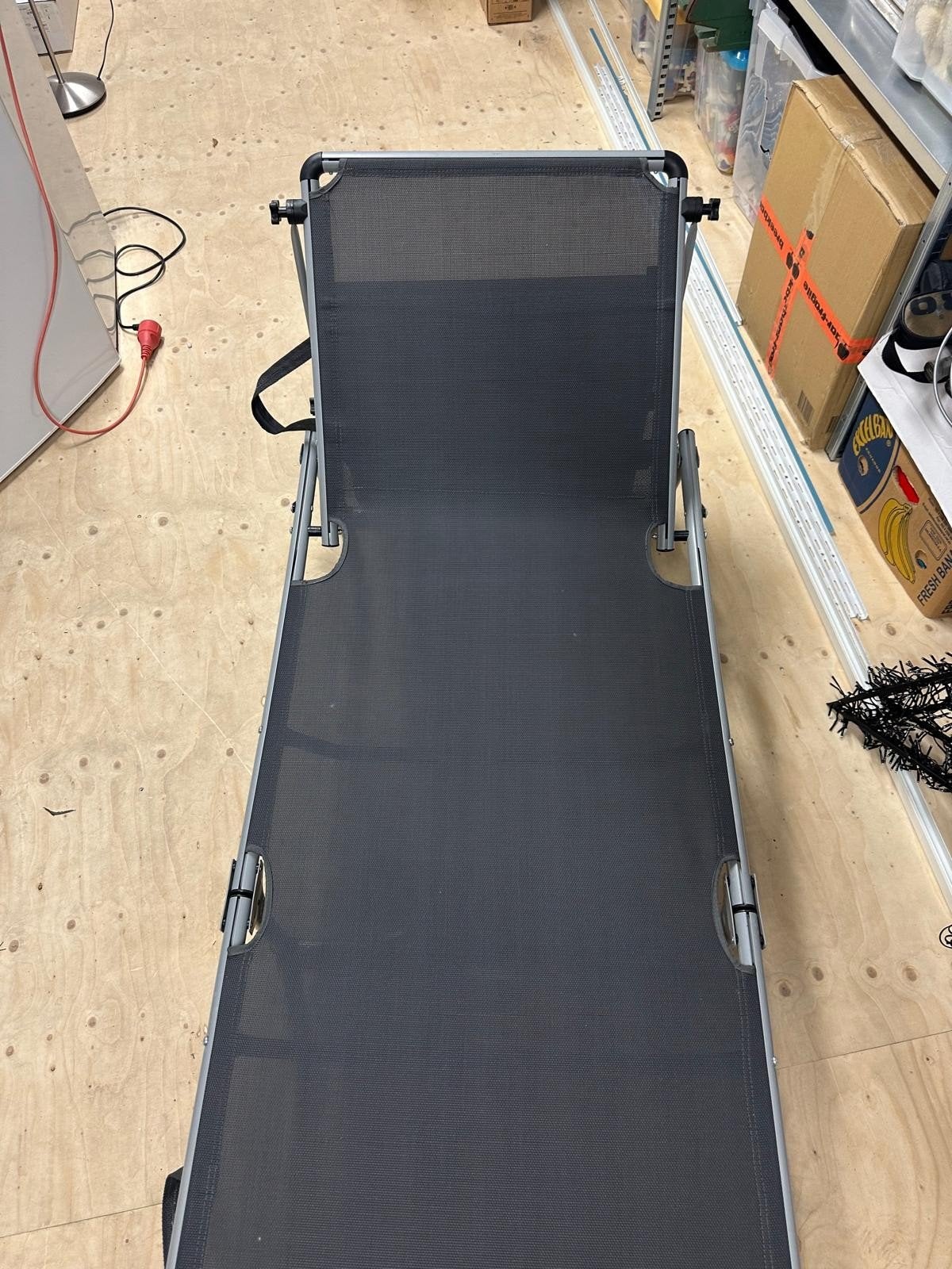 Ligbed met zonnescherm - Grijs, verstelbaar en inklapbaar, Ophalen, Zo goed als nieuw, Aluminium, Inklapbaar