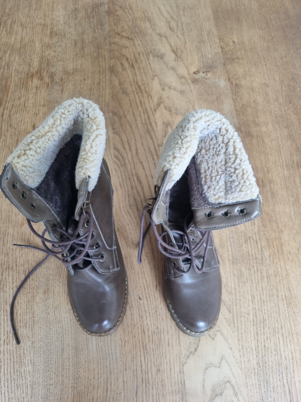 Enkel schoen met bont kraag, Ophalen of Verzenden, Zwart, Sneakers of Gympen