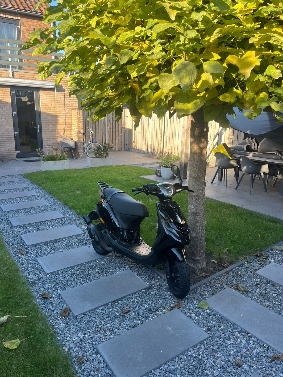 Zip 70cc tekoop/teruil, Ophalen, Zo goed als nieuw
