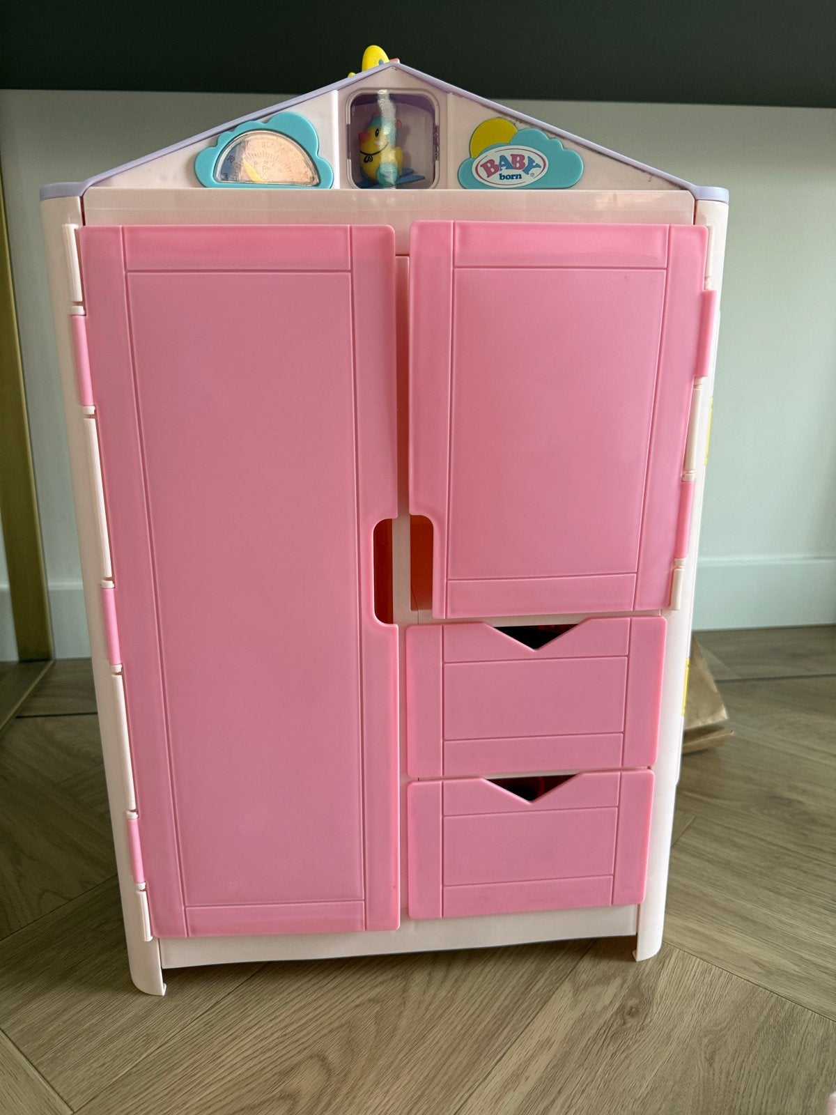 Baby Born kledingkast met uitgebreide kledingcollectie, Kinderen en Baby's, Speelgoed | Poppen, Ophalen, Gebruikt, Babypop
