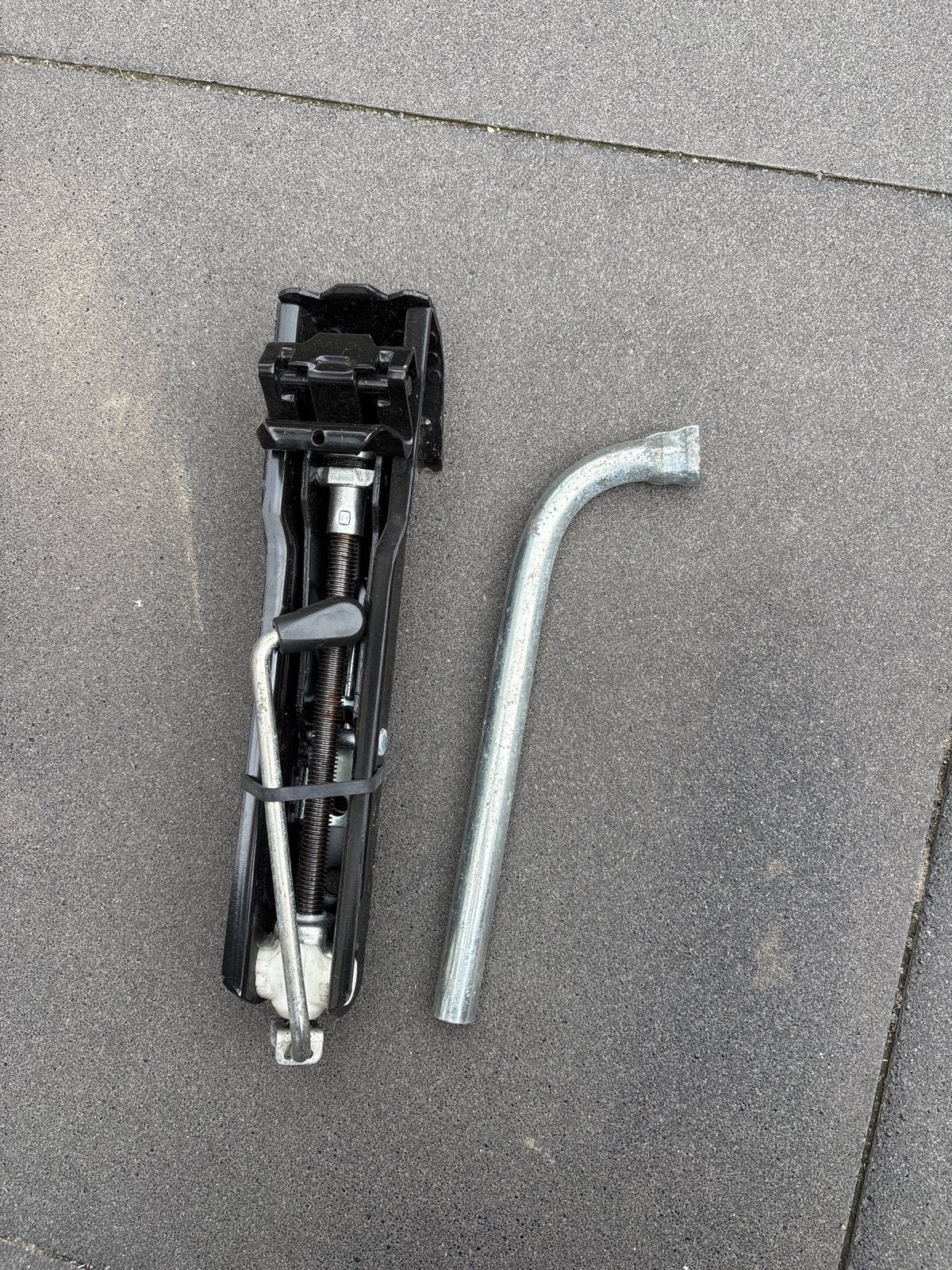Schaarkrik met wielsleutel, Ophalen, Gebruikt, Mechanisch, Schaarkrik