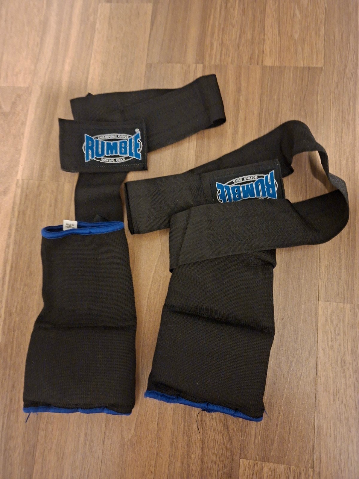 Rumble Binnenhandschoenen met Strap Zwart-Blauw, Ophalen of Verzenden, Zo goed als nieuw, Boksbinnenhandschoenen
