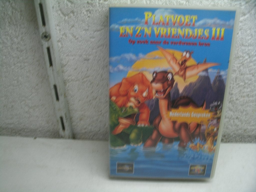 VHS 190a platvoet en z'n vriendjes 3 op zoek naar de verdwen, Alle leeftijden, Ophalen of Verzenden, Zo goed als nieuw