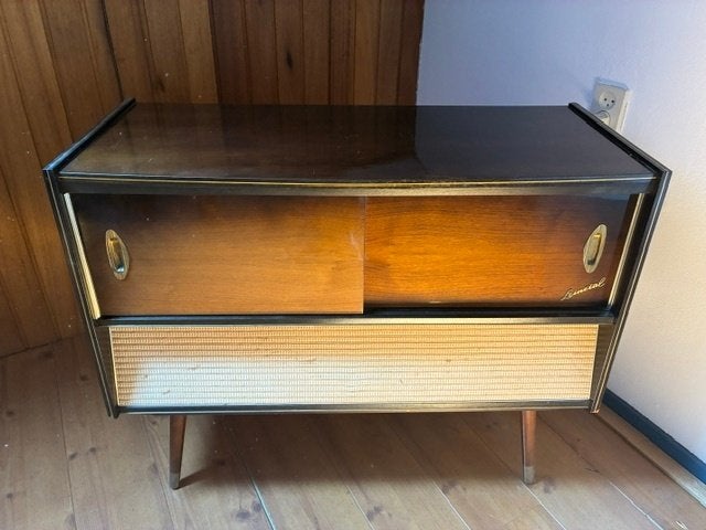 Antieke radio's, Ophalen