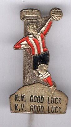 K.V. Good Luck zilvervoetje korfbal speldje ( Z_096 ), Verzamelen, Speldjes, Pins en Buttons, Verzenden, Zo goed als nieuw, Sport