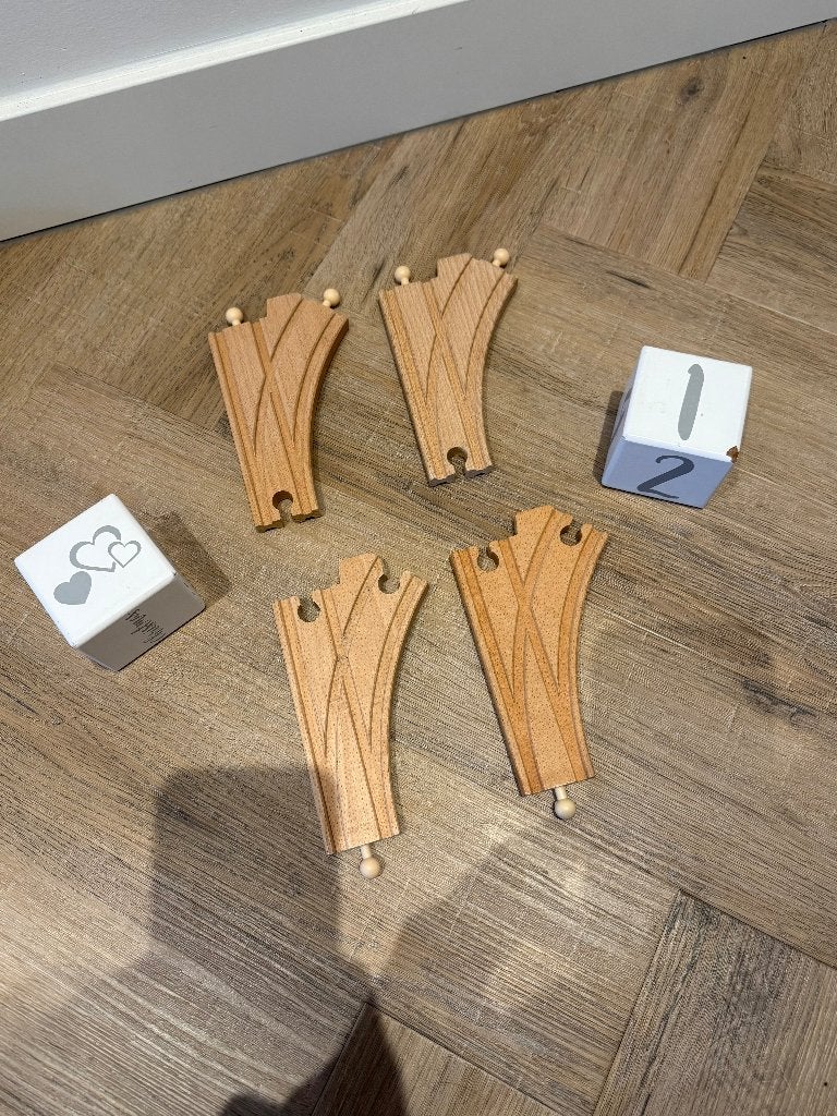 ZGAN 4x Brio houten trein spoor wissel set 33346 (2 sets), Ophalen of Verzenden, Zo goed als nieuw
