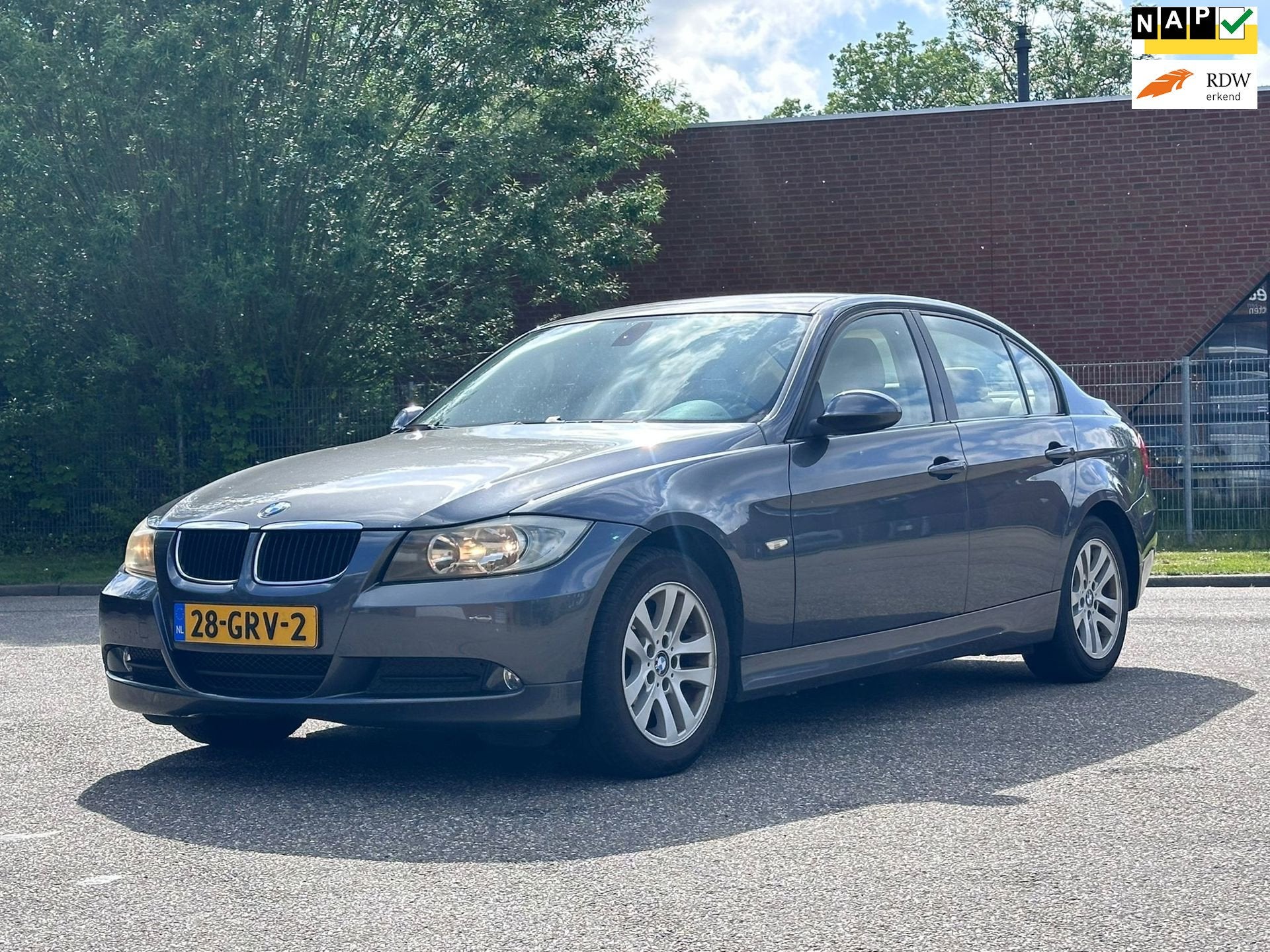 BMW 3-serie 316i Executive Cruise*Clima*Trekhaak*NAP*LM velg, Auto's, BMW, Gebruikt, 1599 cc, 4 cilinders, 122 pk