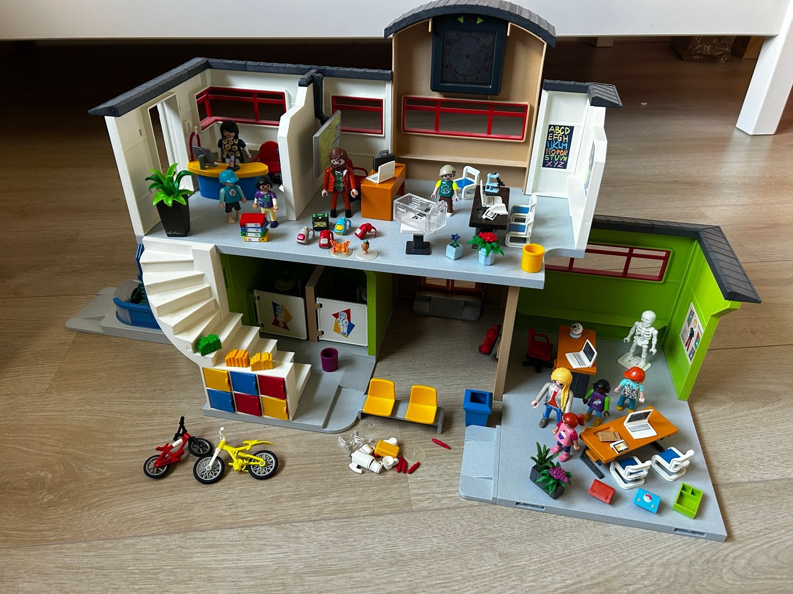 Playmobil Schoolgebouw 9453, Kinderen en Baby's, Speelgoed | Playmobil, Ophalen, Gebouw, Complete set, Zo goed als nieuw