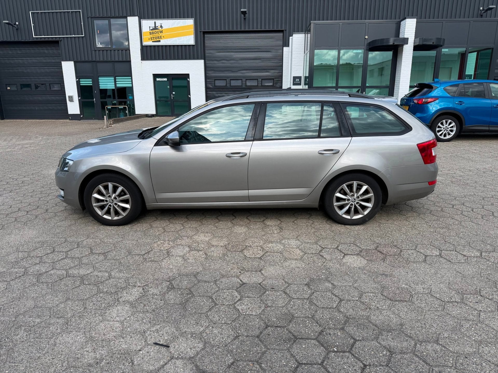 Skoda Octavia Combi 1.6 TDI Greentech STYLE DSG l CLIMA l TR, Auto's, Skoda, Gebruikt, 4 cilinders, 26 km/l, 125 €/maand