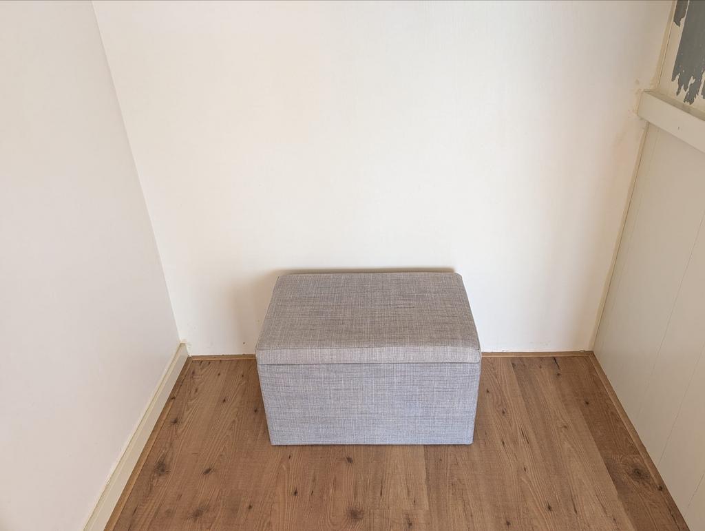 Twee Ikea poefjes / voetenbankjes / opbergers, Ophalen, Minder dan 50 cm, Zo goed als nieuw, Minder dan 50 cm