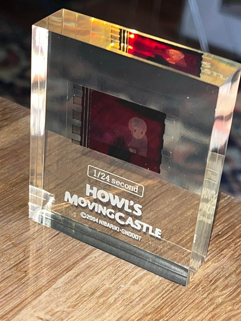 Howl's Moving Castle Filmcel - Uniek Ghibli Verzamelobject, Ophalen of Verzenden, Zo goed als nieuw, Film, Beeldje, Replica of Model