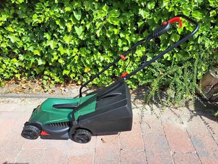 grasmaaier Bosch, Tuin en Terras, Grasmaaiers, Ophalen, Cirkelmaaier, Elektrische grasmaaier, Zo goed als nieuw