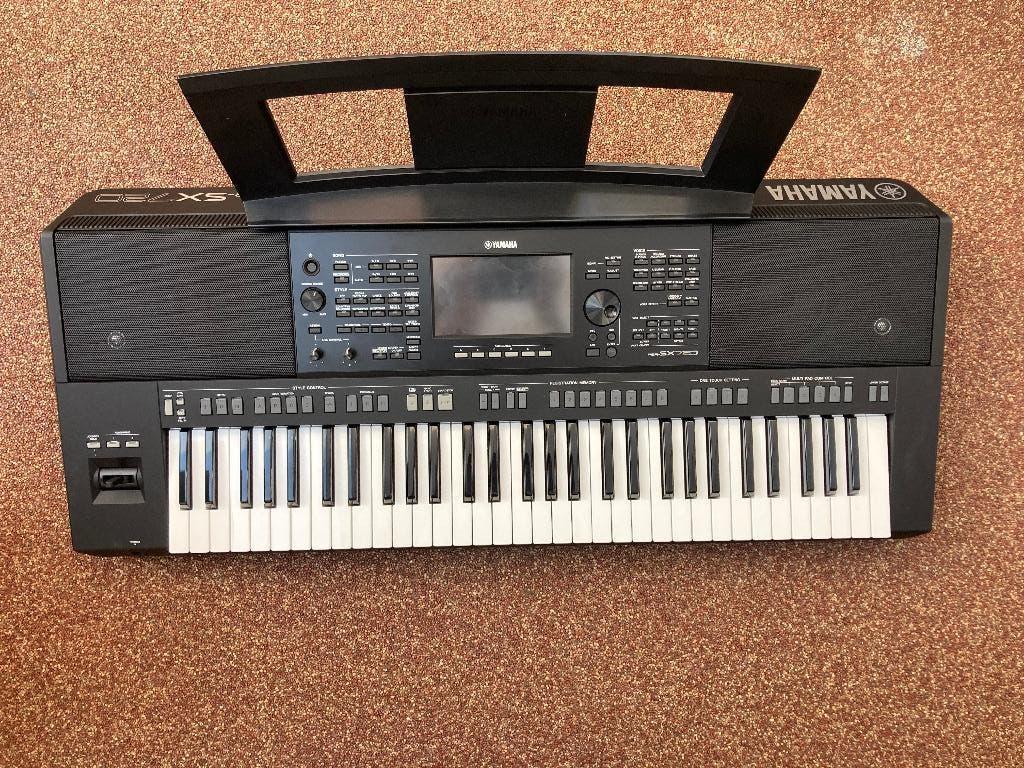 Yamaha PSR SX720, Muziek en Instrumenten, Keyboards, Ophalen, 61 toetsen, Yamaha, Zo goed als nieuw