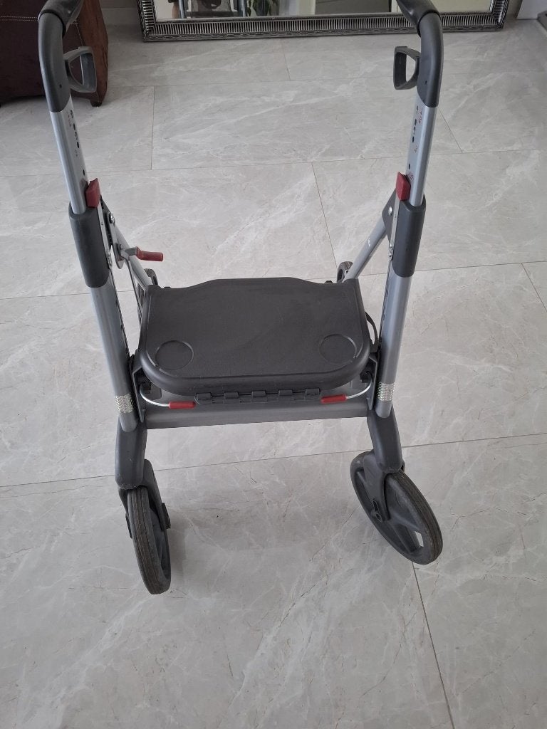 Lichtgewicht Access Active ANWB Rollator ACTIVE 100 % goed, Diversen, Ophalen of Verzenden, Lichtgewicht