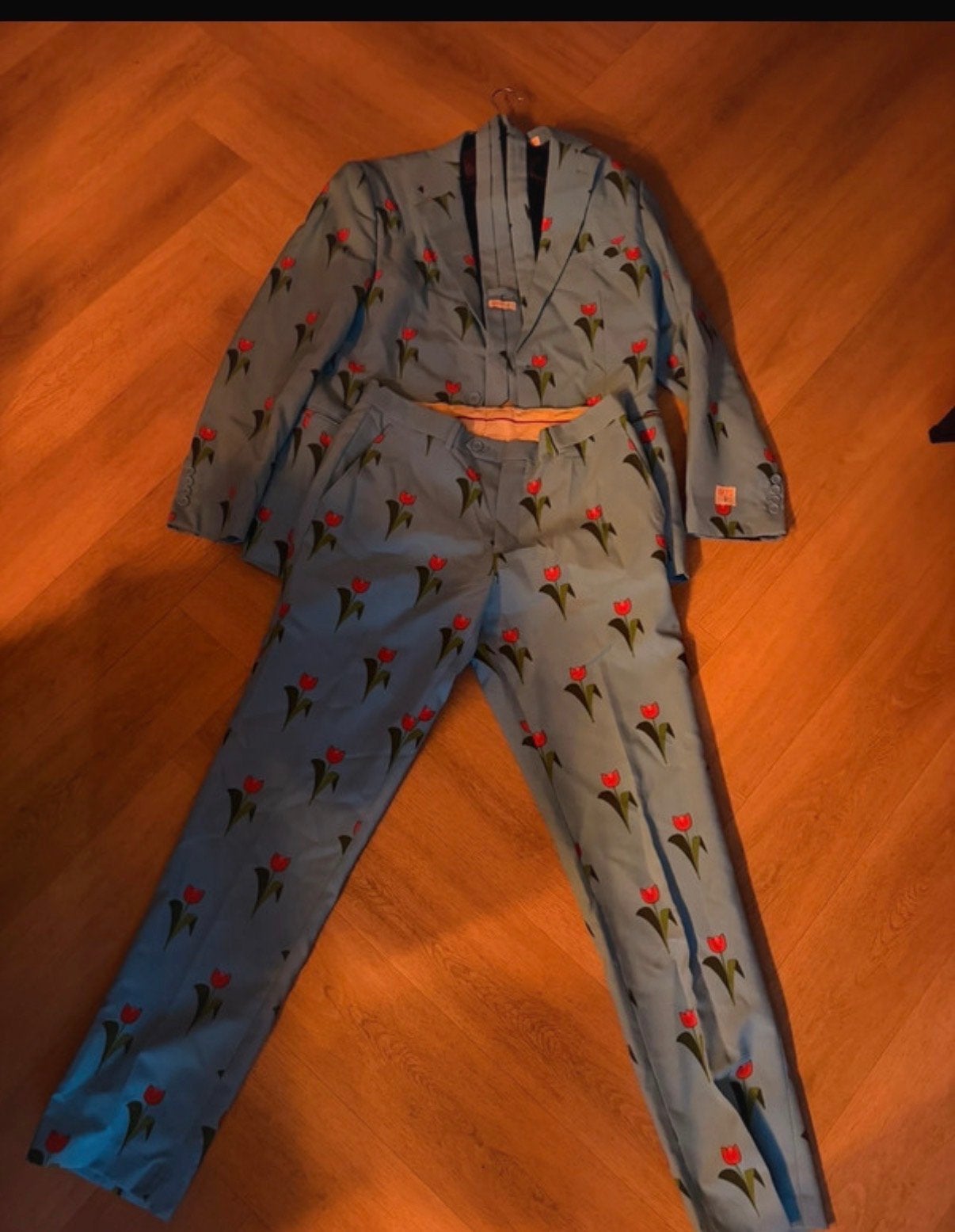 2 Opposuits carnavalspakken - Tulp en Luipaard print, Maat 52/54 (L), Carnaval, Verzenden, Kleding