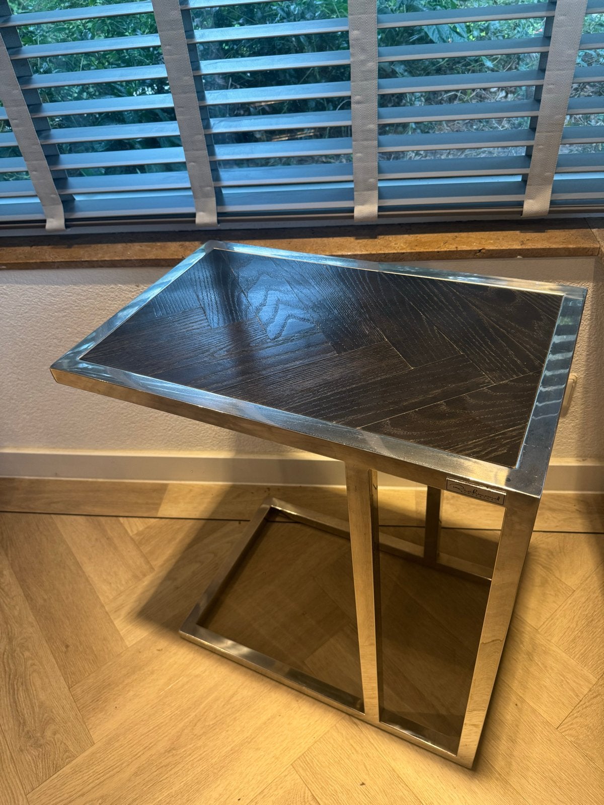 Richmond Interiors bijzettafel.blackbone/silver, Huis en Inrichting, 45 tot 60 cm, Minder dan 55 cm, Metaal of Aluminium, Ophalen of Verzenden
