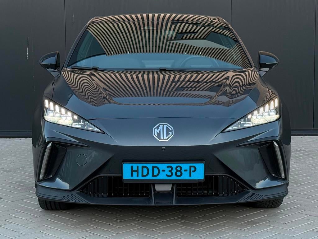 MG MG4 Electric Luxury 64 kWh Taxiklaar, Automaat, Achterwielaandrijving, Gebruikt, 51 kWh