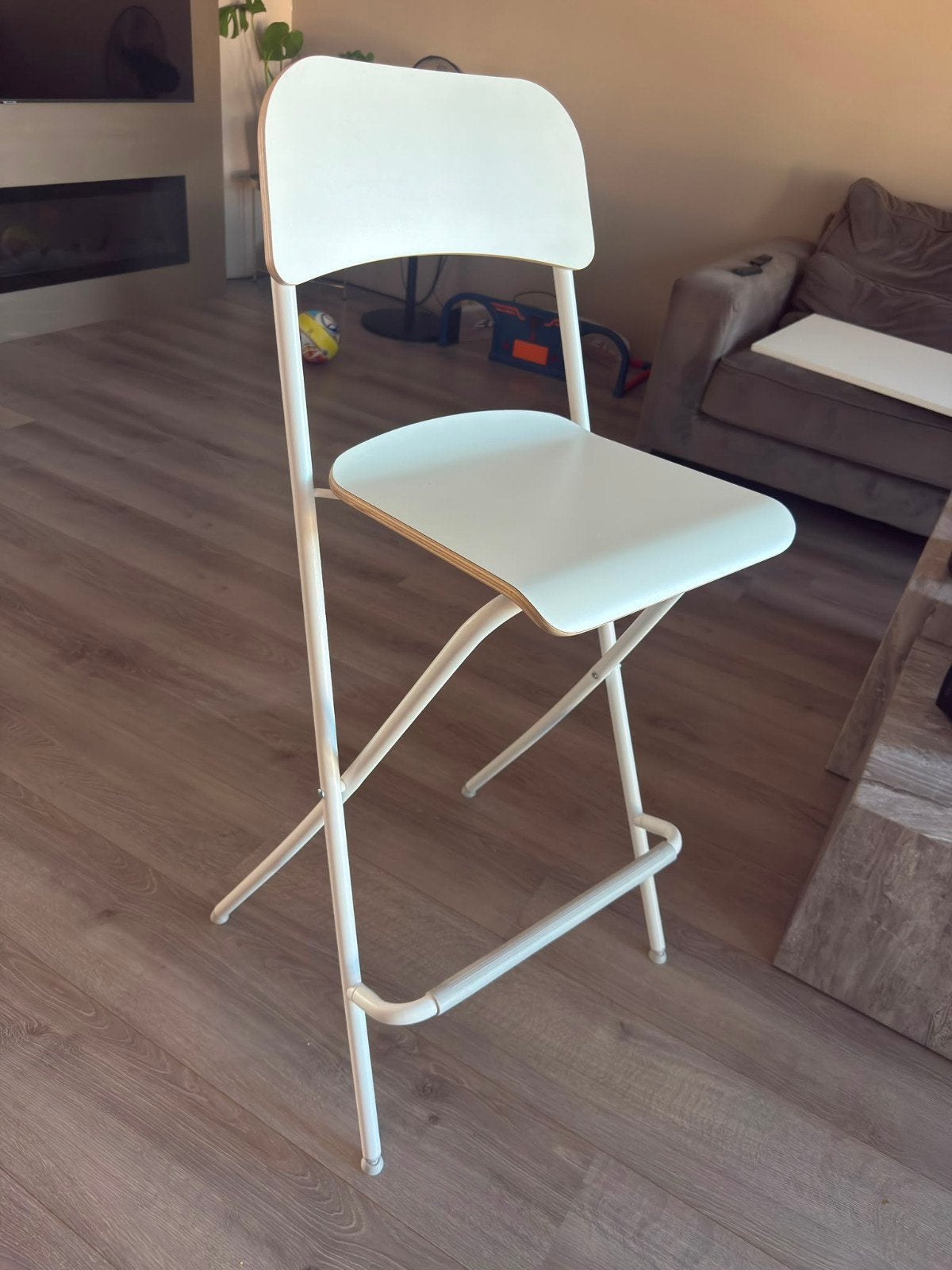 Franklin barkruk opklapbaar ikea wit., Huis en Inrichting, 1 kruk, Ophalen, 60 tot 90 cm