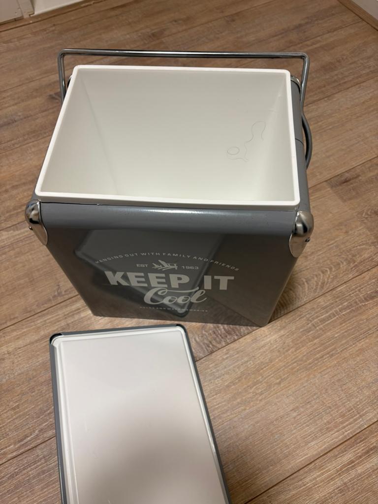 Klassieke coolbox - perfecte staat, 30x30x24 cm, Ophalen of Verzenden, Zo goed als nieuw, Koelbox, Koelelement
