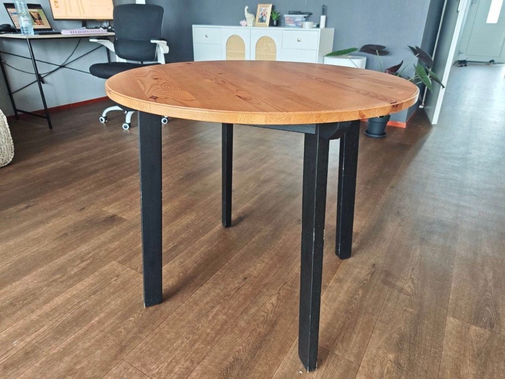 IKEA PINNTORP Eettafel - 85 cm, Ophalen, 50 tot 100 cm, Rond, 50 tot 100 cm