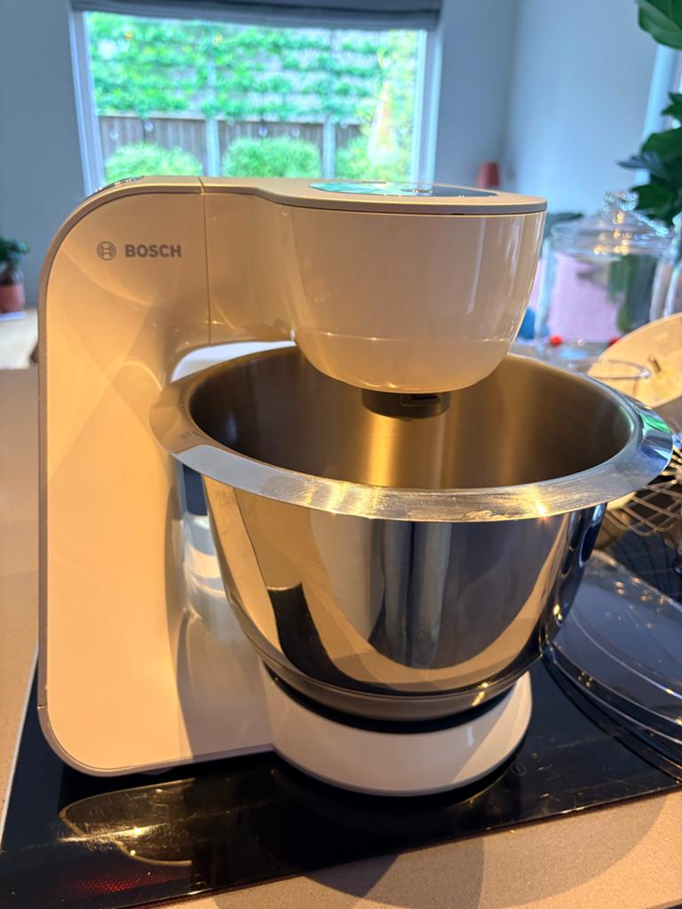 Bosch MUM5 Keukenmachine met Accessoires, Witgoed en Apparatuur, Keukenmixers, Ophalen, Zo goed als nieuw, Vaatwasserbestendig