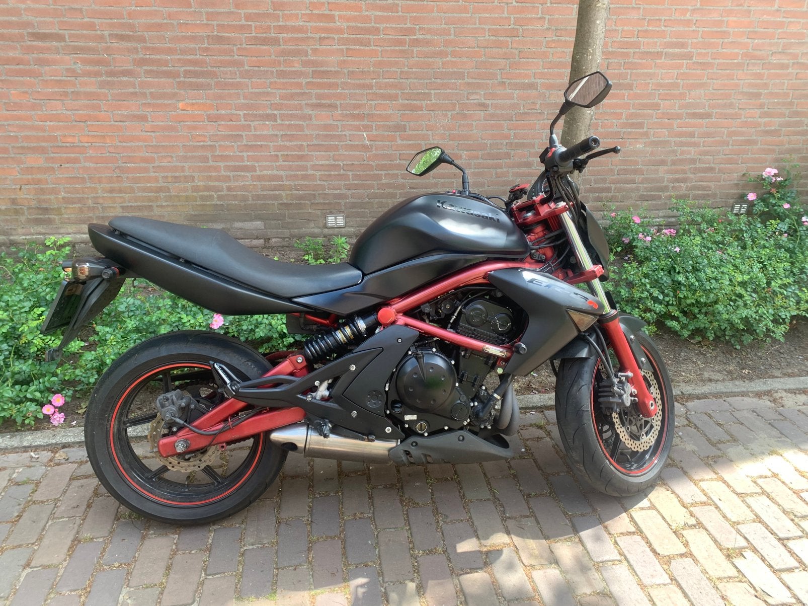 Kawasaki ER-6N Naked Bike - Zwart/Rood, 2 cilinders, Gebruikt, Particulier, Meer dan 35 kW