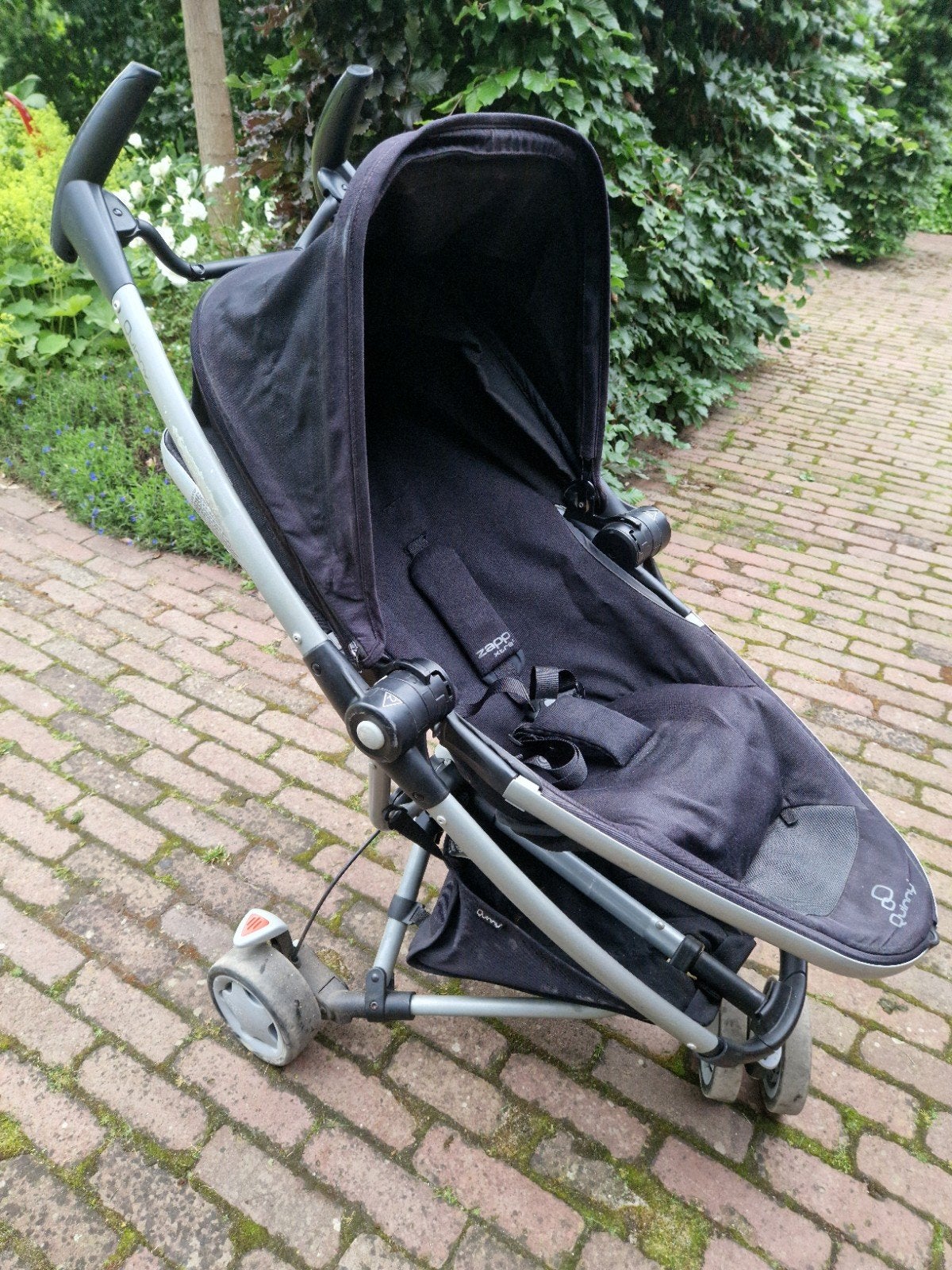 Quinny Zapp Buggy. Antraciet., Ophalen, Gebruikt, Quinny, Zonnekap