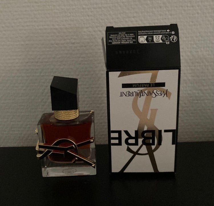 Nieuw Eau de Parfum YVES SAINT LAURENT * LIBRE * (30ml), Sieraden, Tassen en Uiterlijk, Ophalen of Verzenden