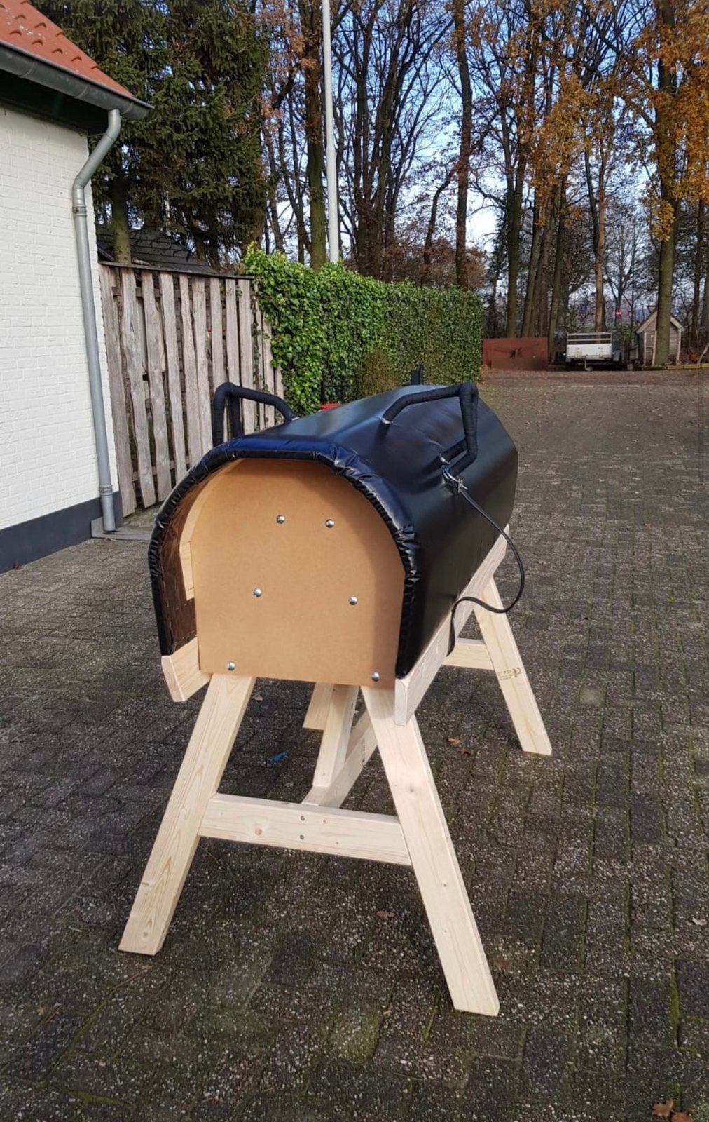 Zo goed als nieuwe voltige bok, Ophalen, Zo goed als nieuw