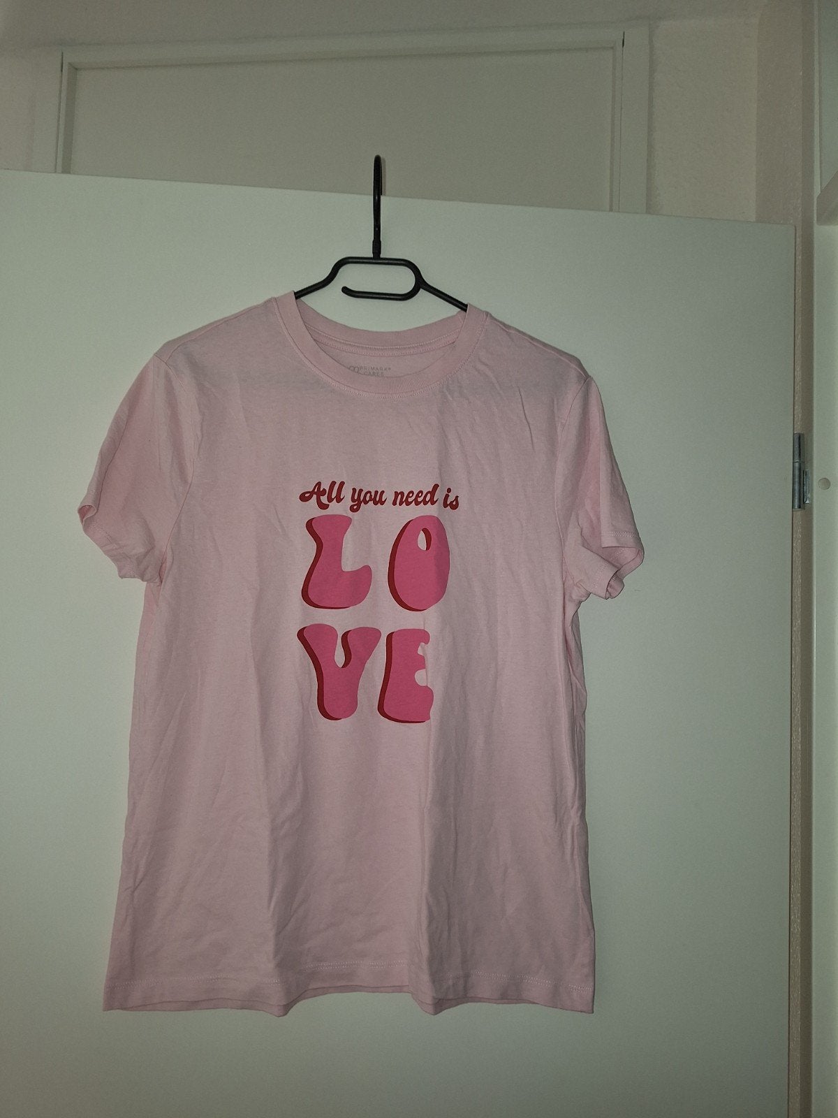 Dames shirt maat M met tekst LOVE merk Primark, Maat 38/40 (M), Primark, Ophalen of Verzenden, Zo goed als nieuw