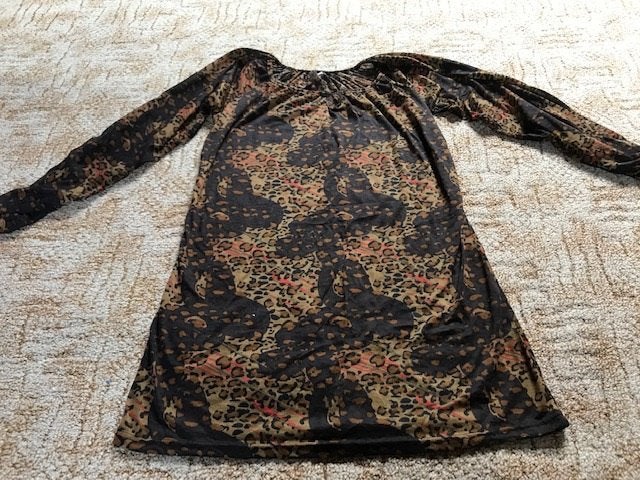 Dames jurk maat 42.85 cm lang, 54 cm oksel tot oksel, 54, Kleding | Dames, Jurken, Overige kleuren, Maat 42/44 (L), Ophalen of Verzenden