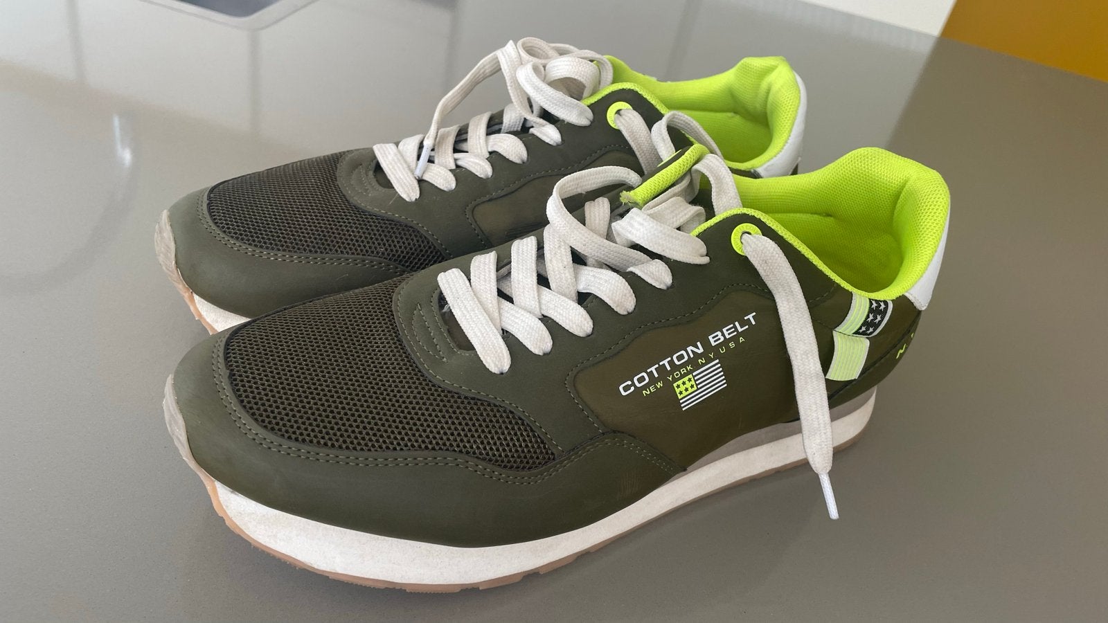 Cotton Belt Sneakers 44 - Groen met Neon Gele Details, Ophalen of Verzenden, Zo goed als nieuw, Overige kleuren, Sneakers of Gympen