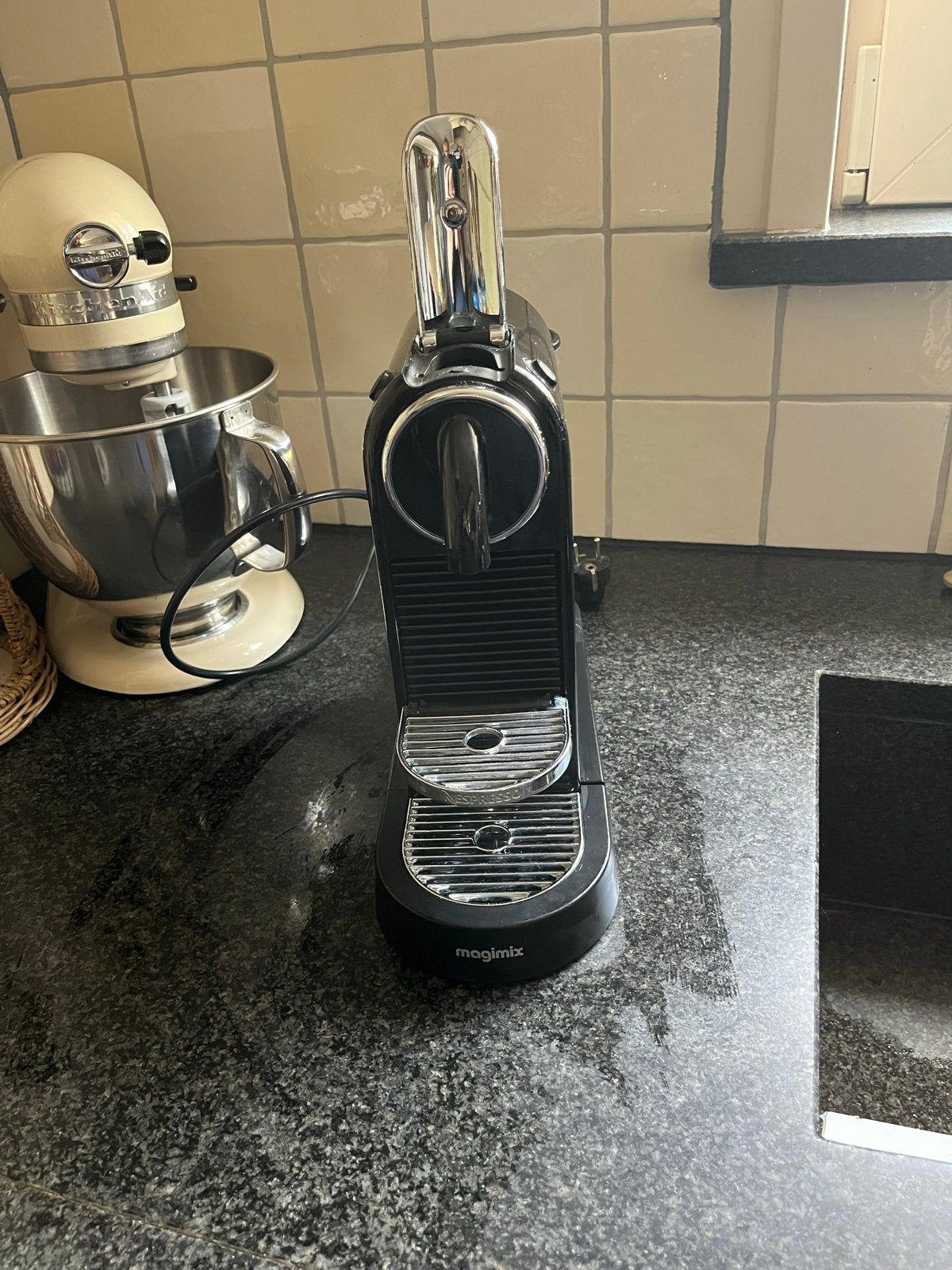 Nespresso Citiz koffiezetapparaat - Zwart, Witgoed en Apparatuur, Gebruikt, Espresso apparaat, Ophalen of Verzenden, 1 kopje