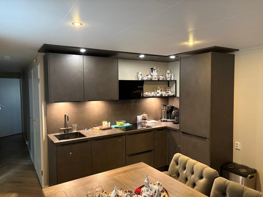 Te koop mooie keuken plus meubels, Huis en Inrichting, Complete inboedels, Ophalen of Verzenden