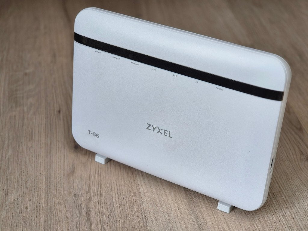 Zyxel T-56 met OpenWrt 25.12.5, Ophalen of Verzenden, Zo goed als nieuw, Router, ZyXEL