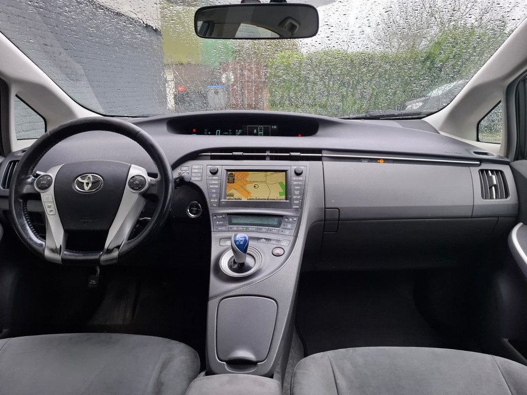 Toyota Prius 1.8I Hybride Automaat Navi Camera Pdc 17" Cruis, Auto's, Toyota, 4 cilinders, Wit, Bedrijf, Hybride Elektrisch/Benzine