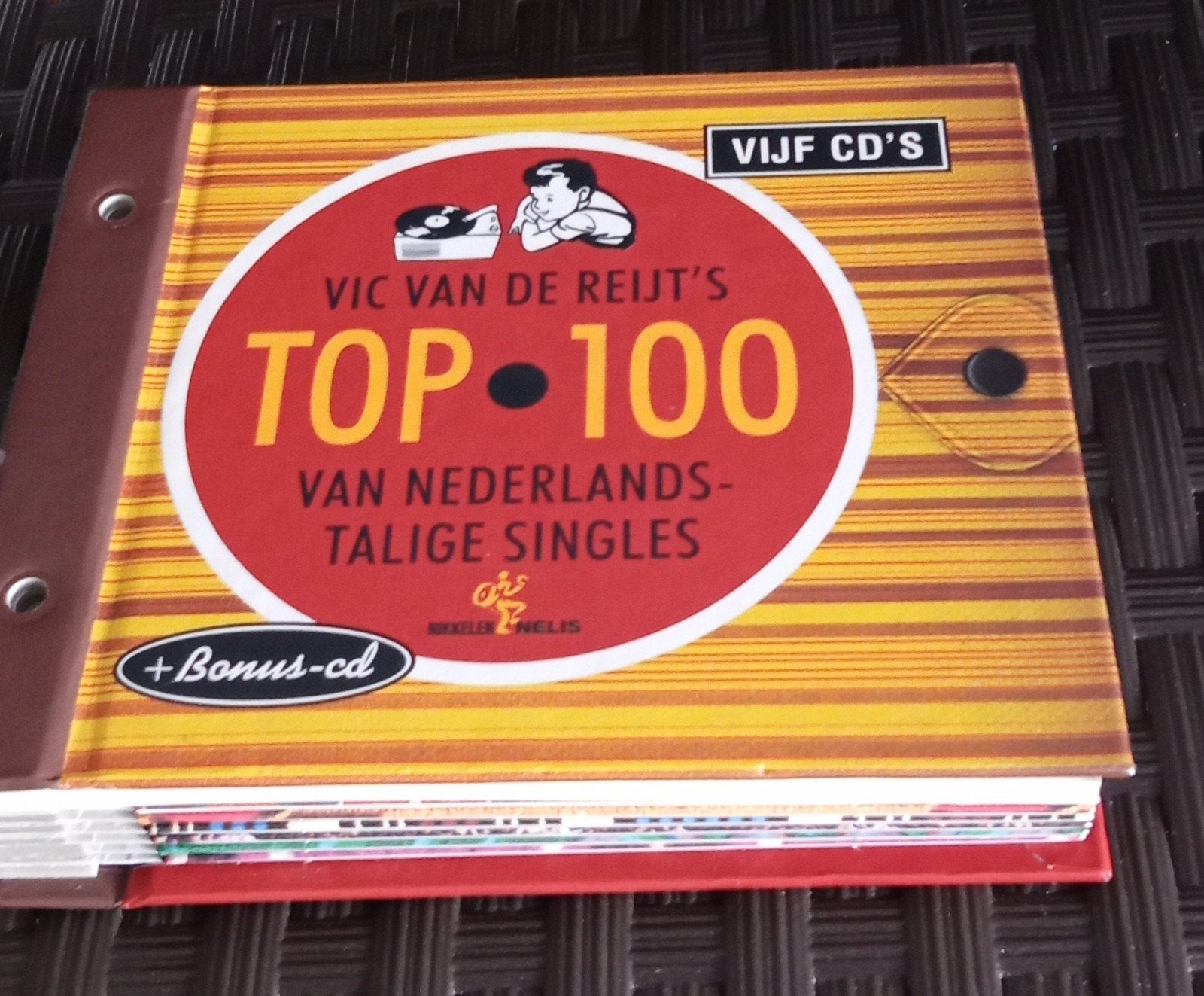 Top 100 van de Nederlands-talige singles 5 cd's met bonus cd, Ophalen of Verzenden, Zo goed als nieuw